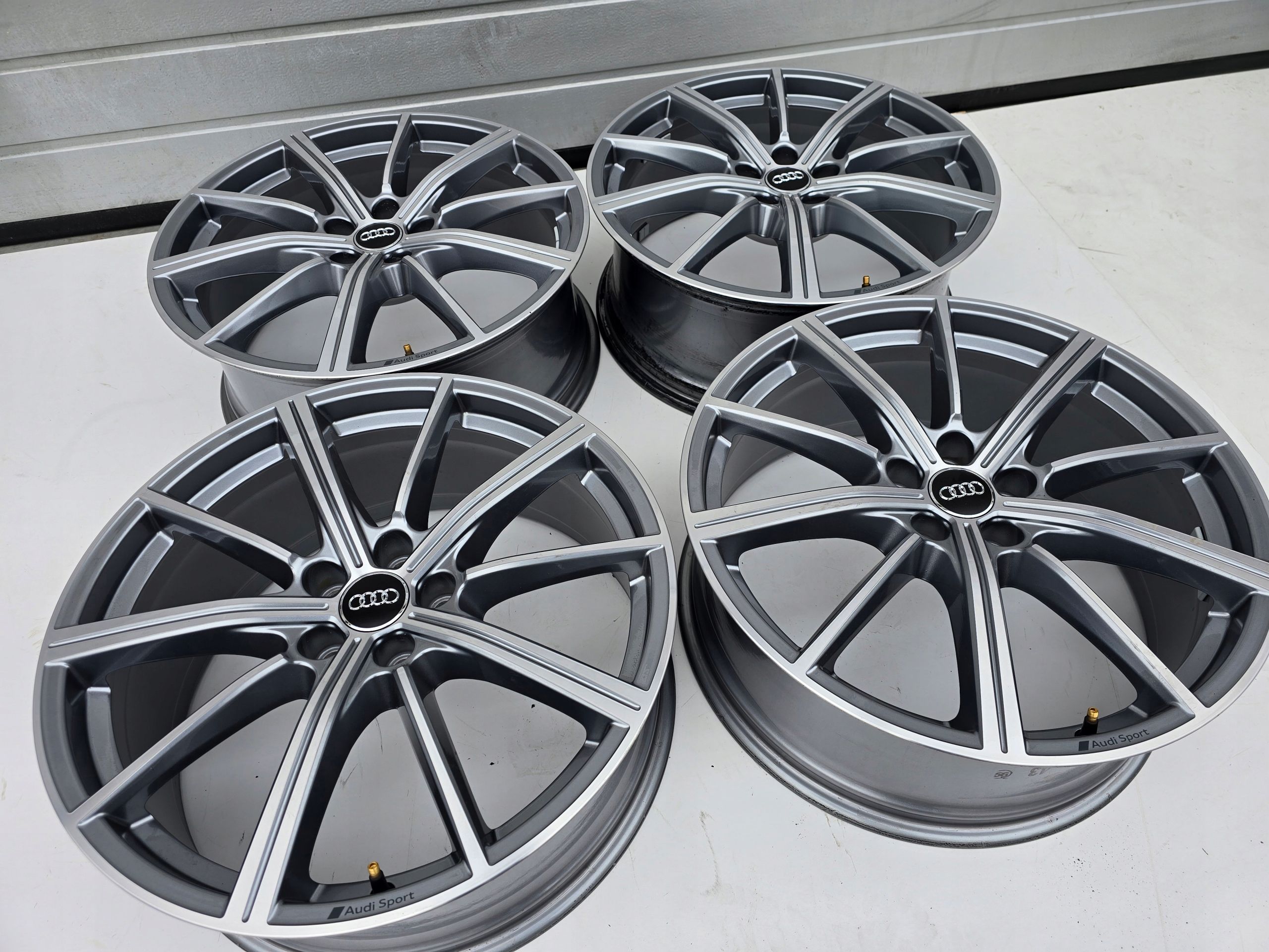 Audi Q5 S6 A6 C8 C7 A7 A8 S8 Q7 e Tron Audi Sport 20" 5x112 ET39…