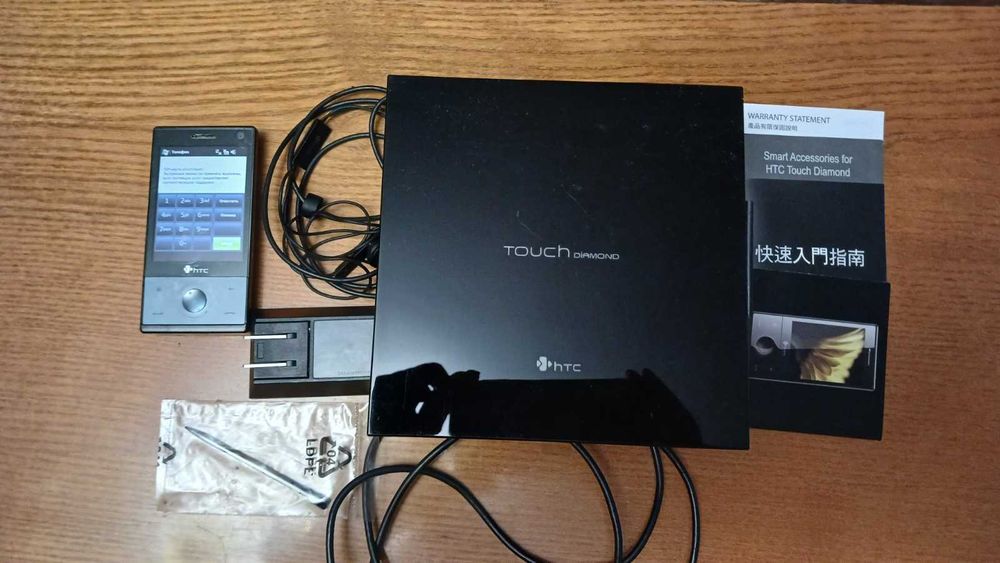 HTC Diamond + кнопочные телефоны