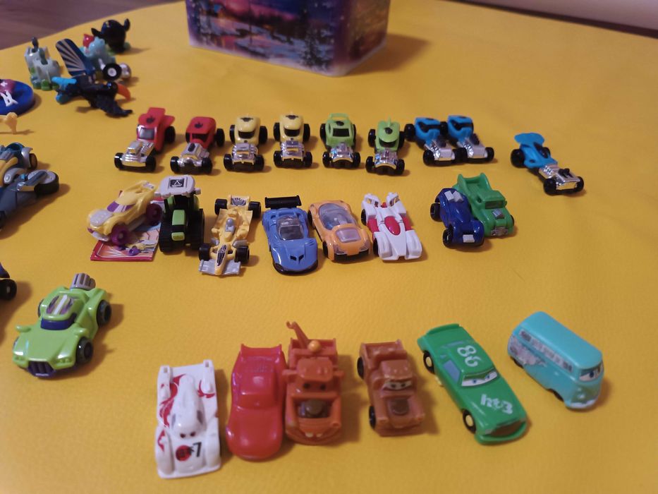 Машинки детские hot wheels разные, Киндер, kinder