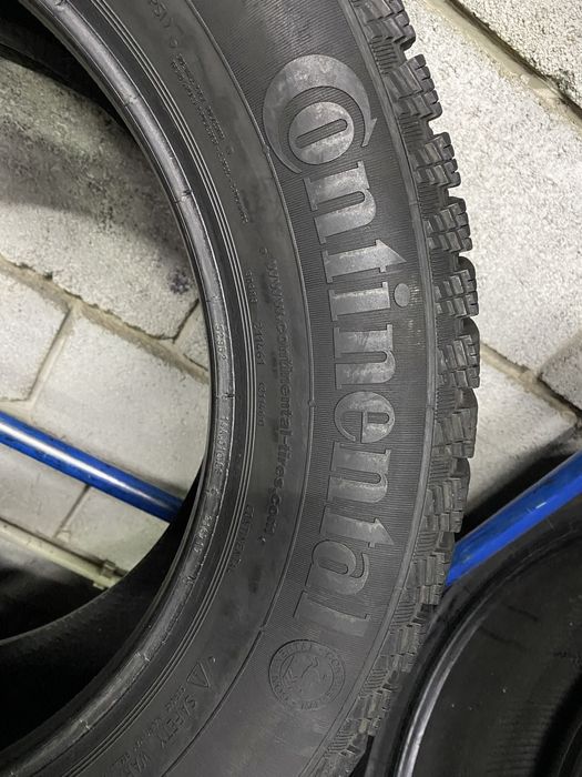 Зимові шини 235/60 R18 (107T) CONTINENTAL