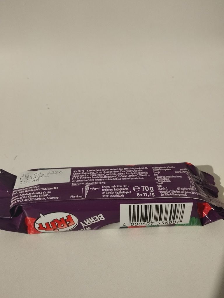 Fritt gumy rozpuszczalne o smaku owoców leśnych