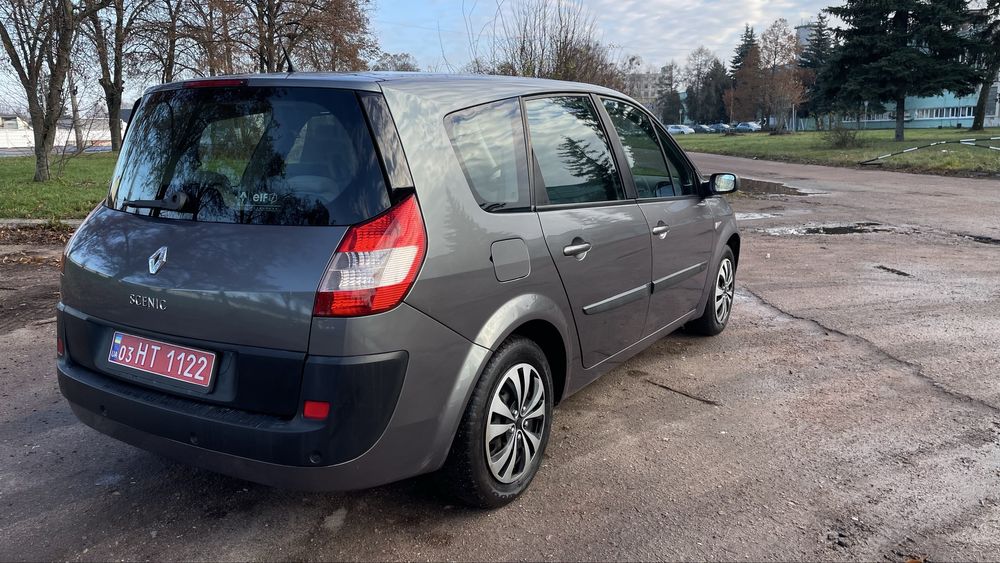 Renault Grand Scenic 2 2005 рік, 7 місць, з Німеччини, Рено сценик 2