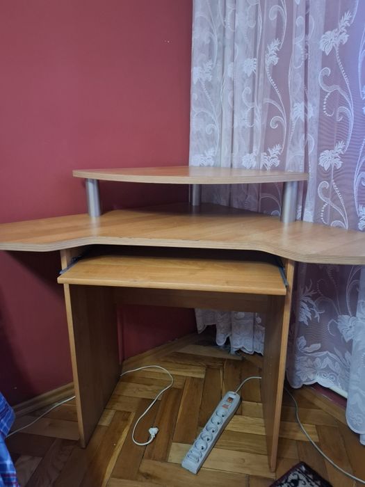Biurko z nadstawką