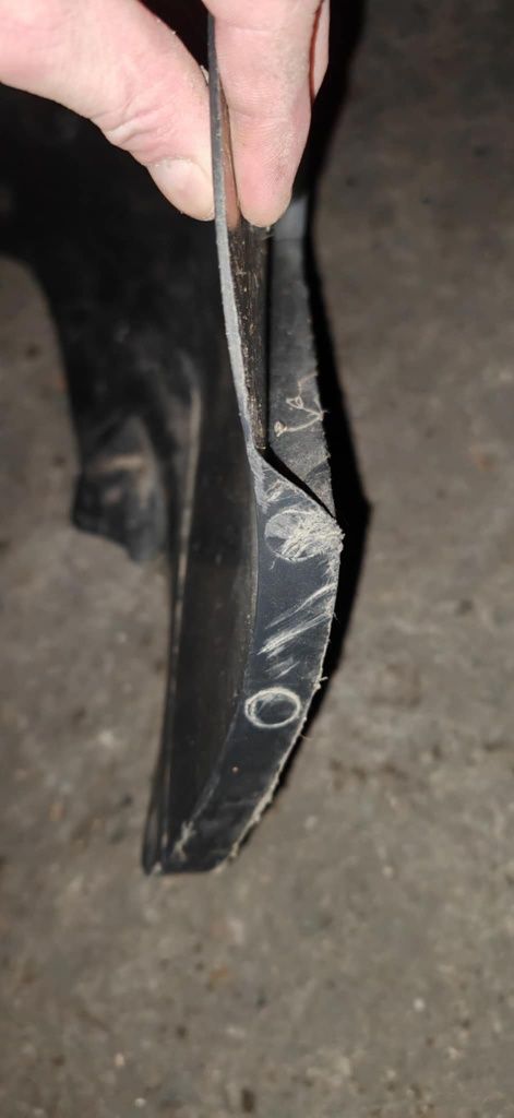 Golf 4, nadkola przednie