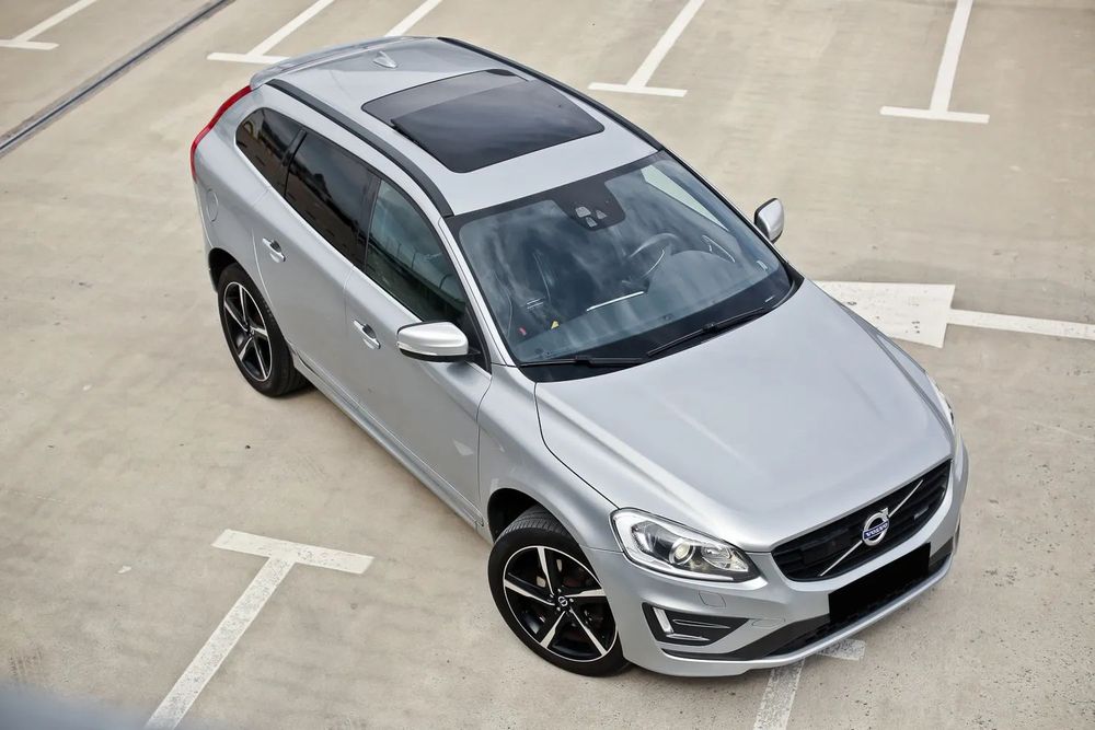 Volvo XC 60 2.0D4 180PS AUTOMAT R-DESIGN xen blis radar webasto panorama hak ASO