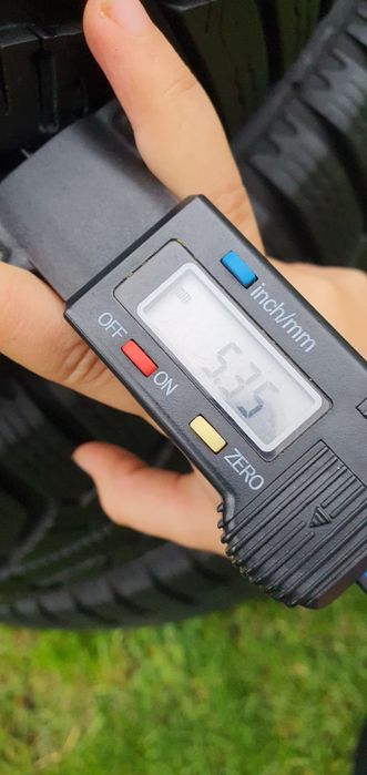 Продам комплект зимових шин 205 /60 R16 Kleber