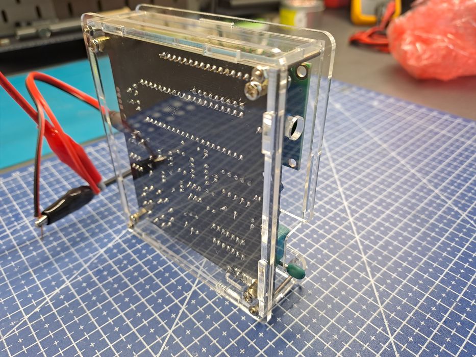 Тестер конденсаторів, індуктивності, частоти.