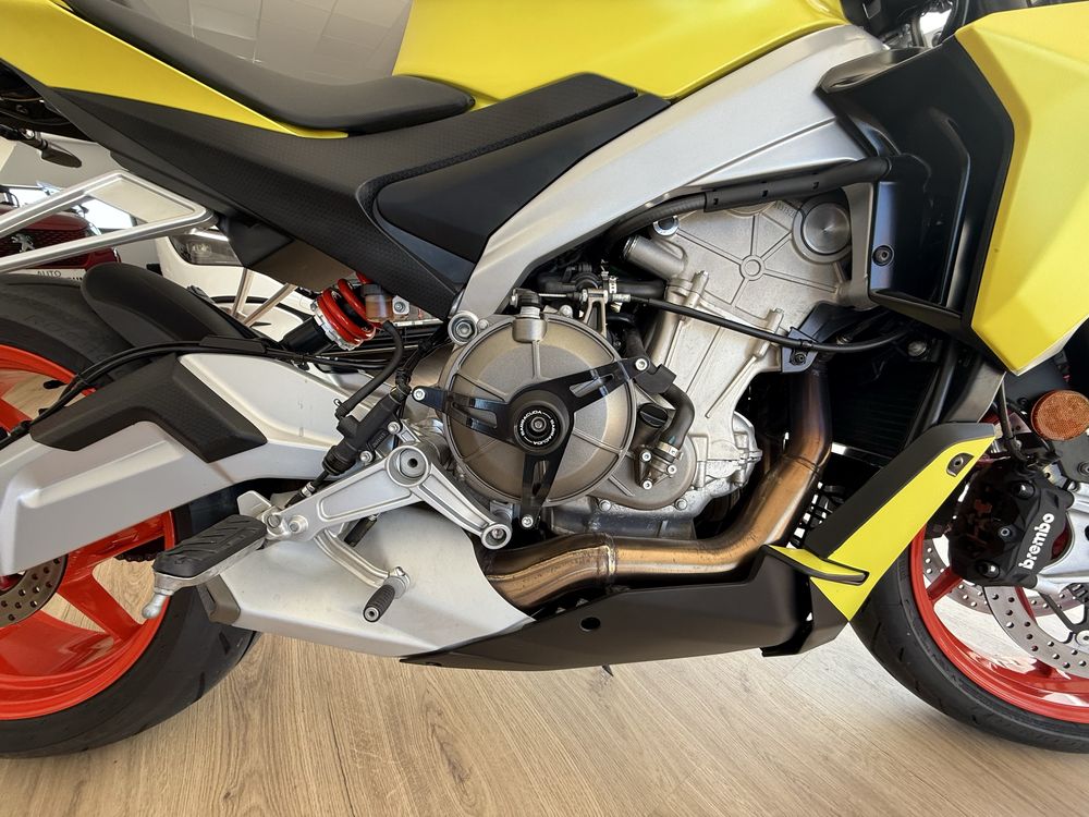 Aprilia Tuono 660 de 2023 com 2500km