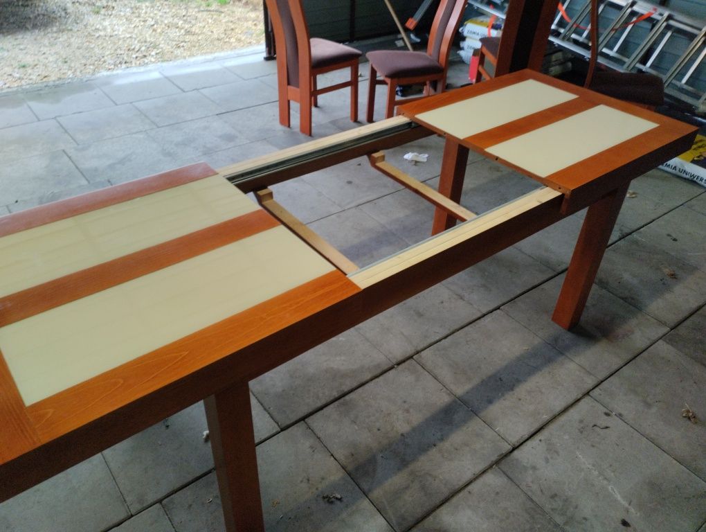 Stół z krzesłami( 6).
