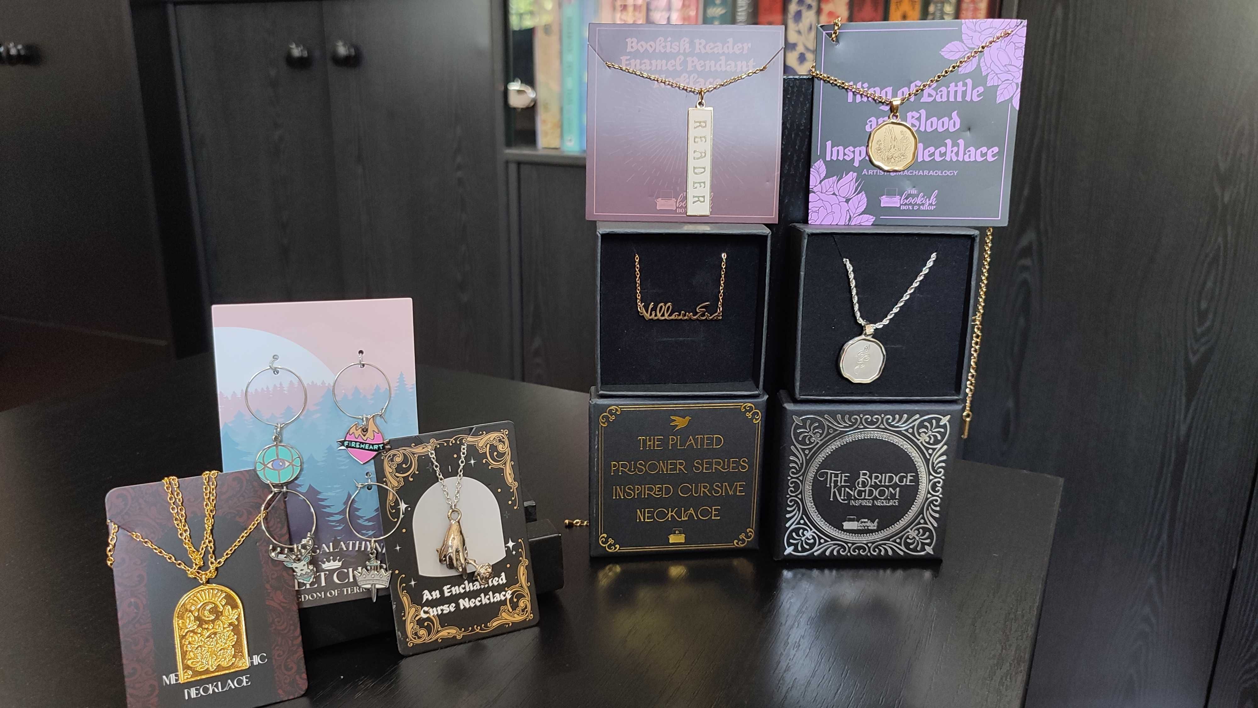 Мерч из боксов Owlcrate, Illumicrate, Fairyloot, The Bookish box