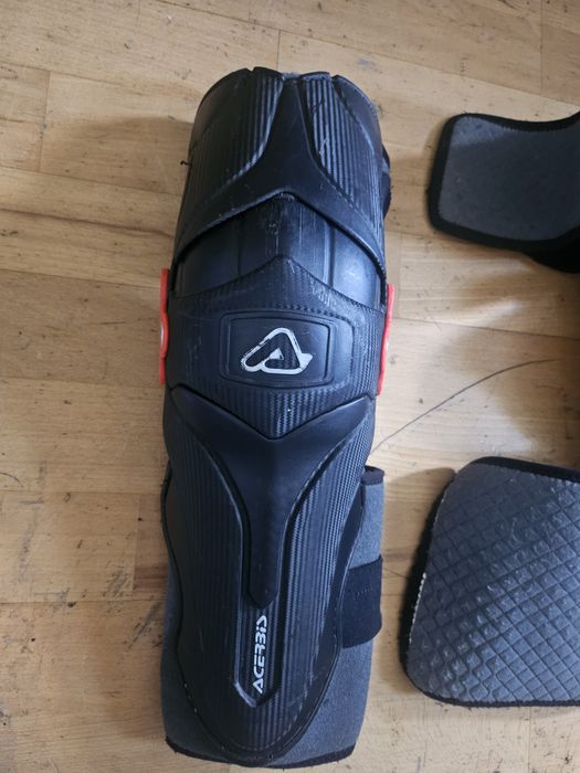 Ochraniacze, nakolanniki Acerbis X-Strong ochrona  motocykl, hulajnoga