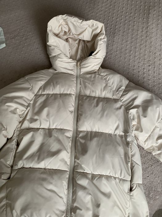 Куртка на дівчинку Зара. Ціна -800 грн.
