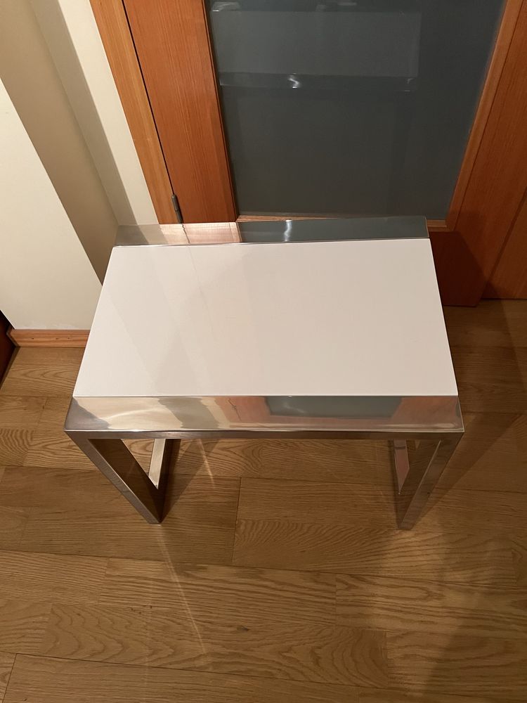 Mesa de centro/apoio