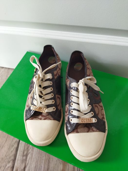 Trampki guess 38