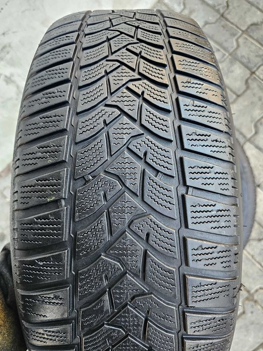 Zima Dunlop 215/65 R16