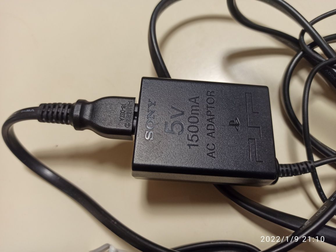 Sony кабель USB и блок питания для камеры 5V 1500 ma.