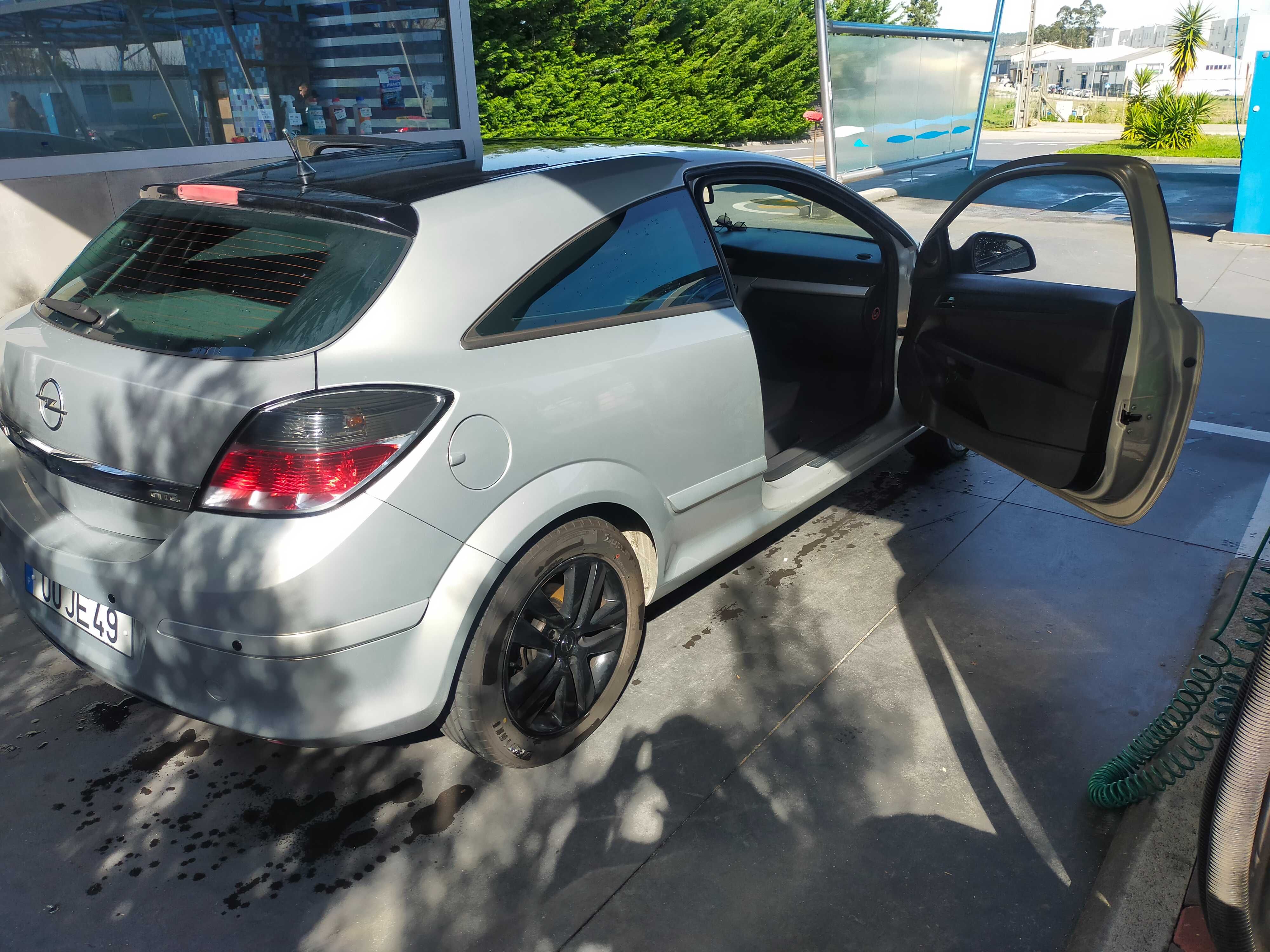 Opel Astra GTC H