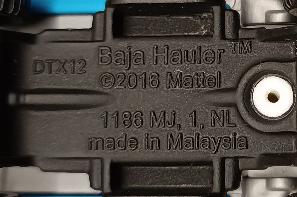 Camião Baja Hauler. Mattel. 7 Cm