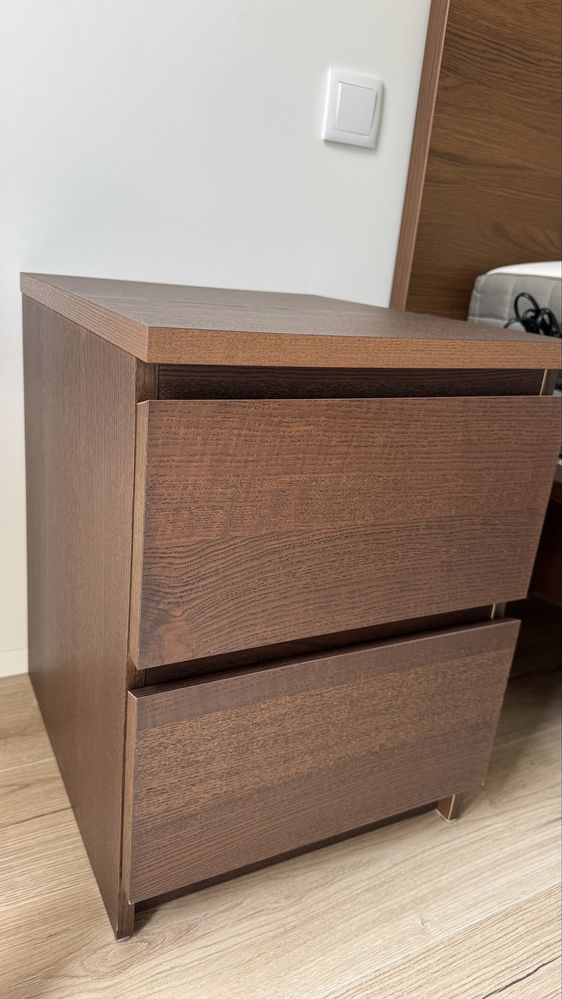 Cama + mesinhas cabeceira