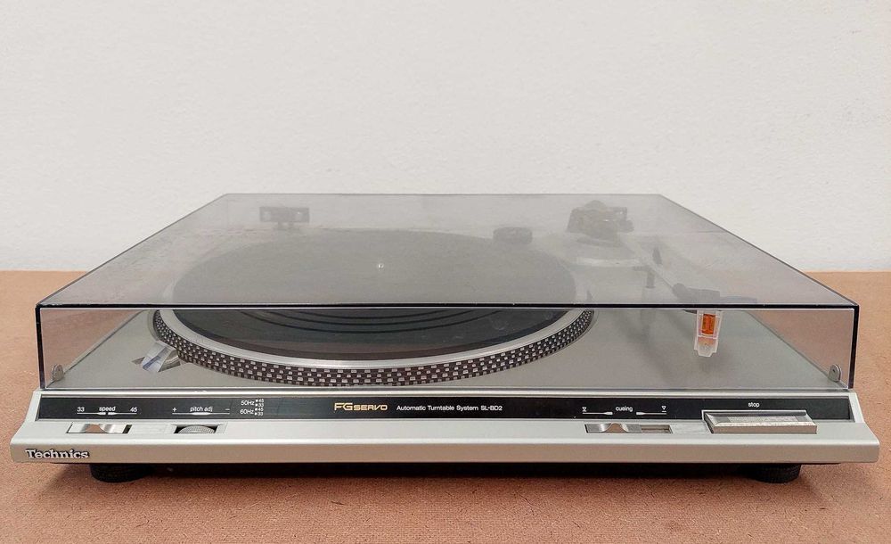 Gira-discos Technics SL-BD2 FGServo Automatic Turntable System