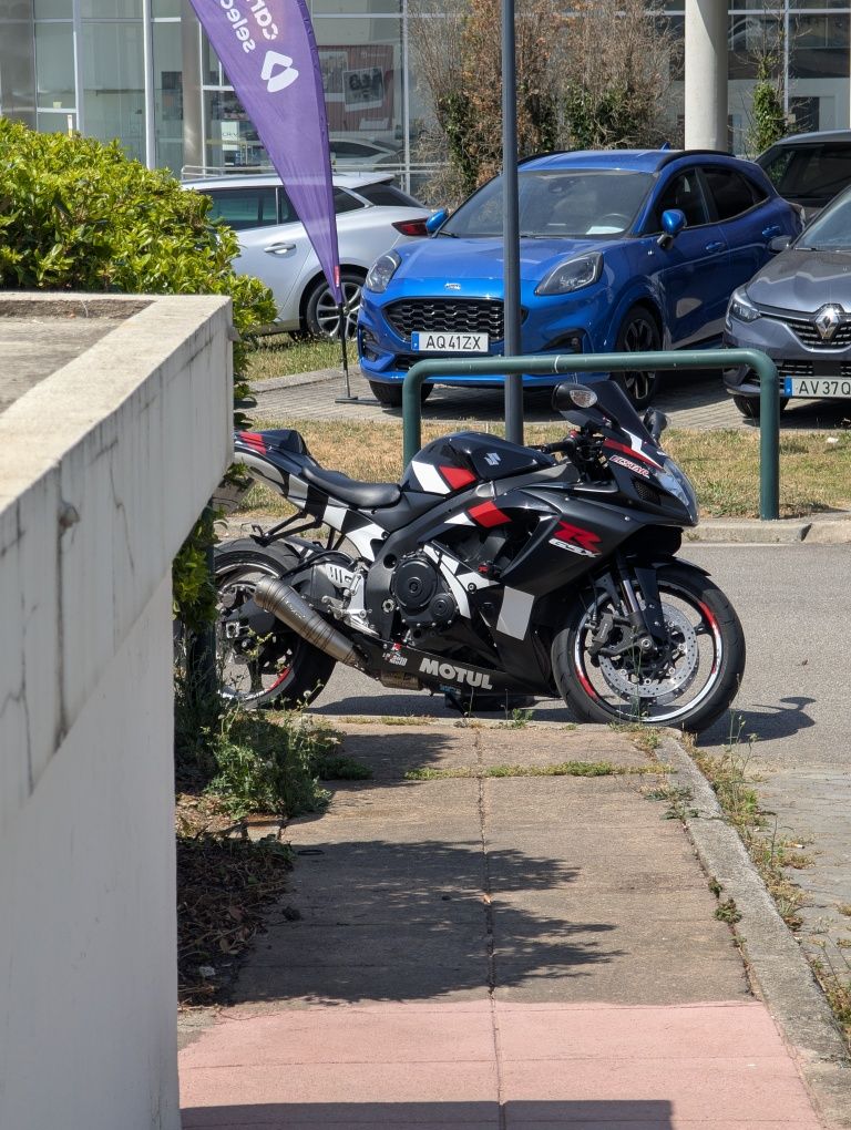 Suzuki GSX 750 R