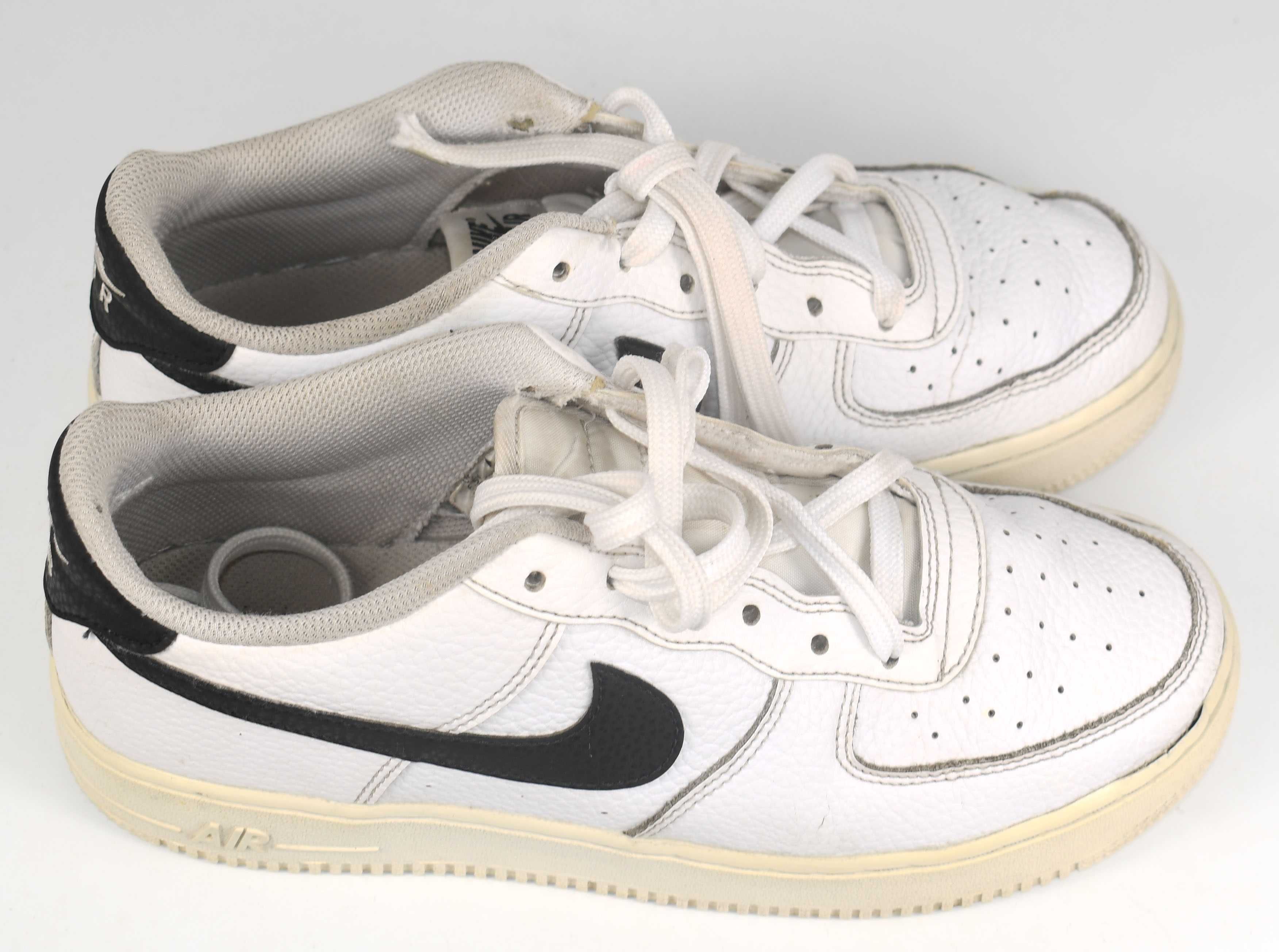 Używane Nike Air Force 1 ct3839 rozmiar 39