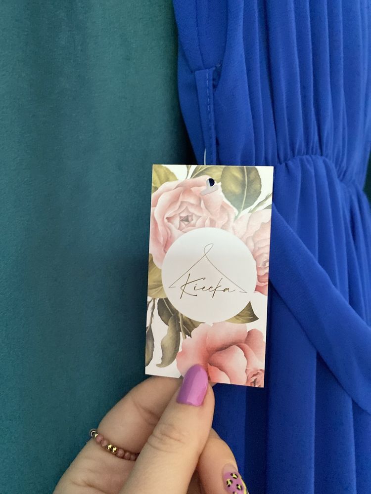 Maxi sukienka plus size rozkloszowana. Chabrowa
