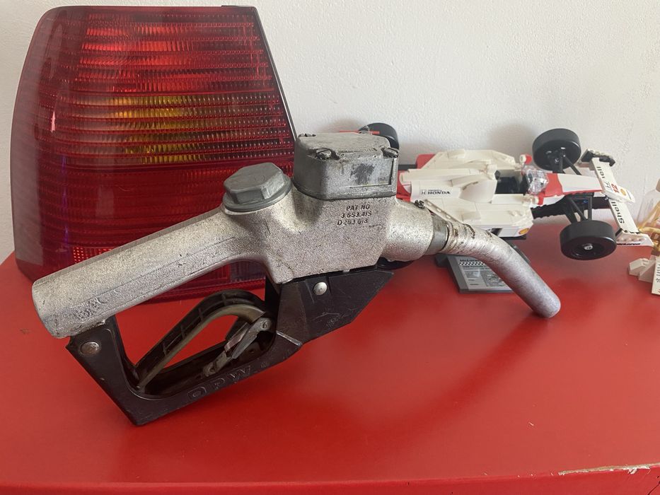 À VENDA: 2 Pistolas de Combustível (ZVA e OPW)