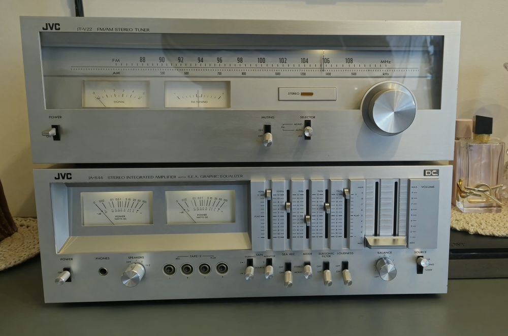 JVC    JA-S44   JT-V22  zestaw wzmacniacz + tuner  vintage