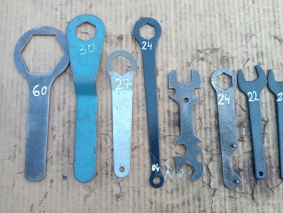 Stare nietypowe klucze z epoki PRL