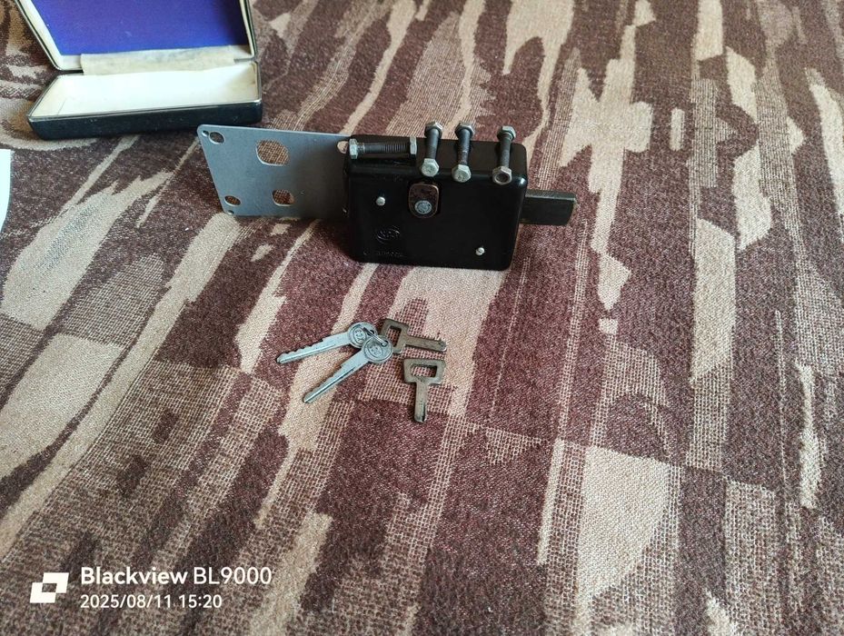 Замок гаражный ХСЗ с блокировкой, складской, - качественный СССР.Новый