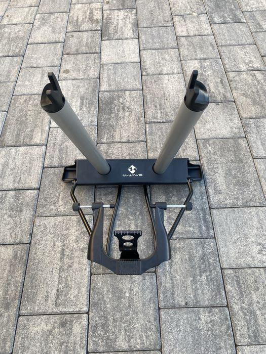 Stojak centrujący do kół M-Wave