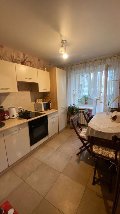 Продам 1 кімнатну квартиру вул. Новопирогівська 19