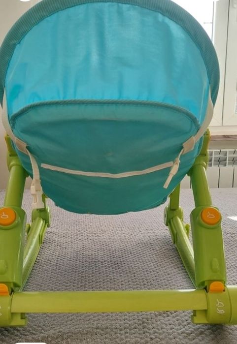 Leżaczek bujaczek Fisher Price