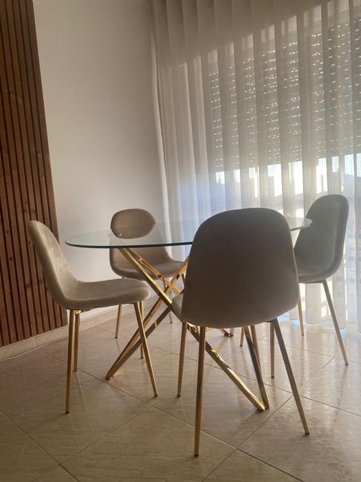 Mesa de jantar redonda vidro e metal dourado Octosólido