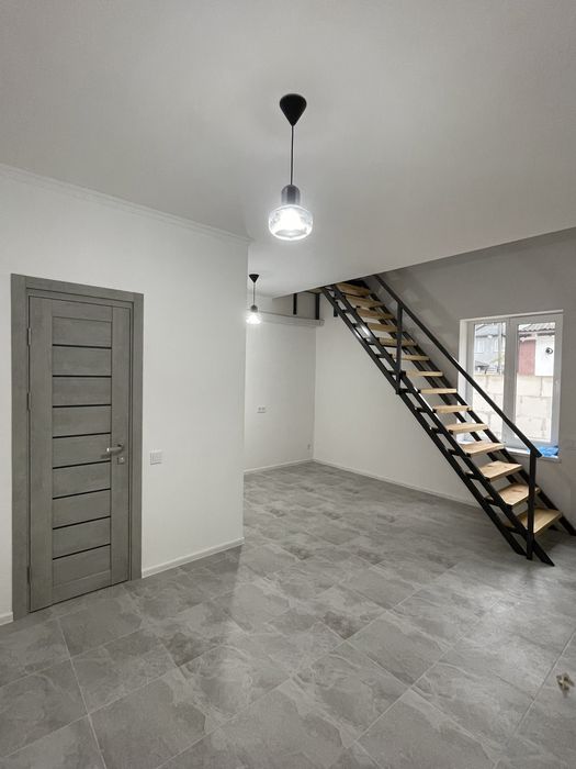 Знизив ціну на 5000 € !! Терміново !! Таунхаус з ремонтом + ділянка.