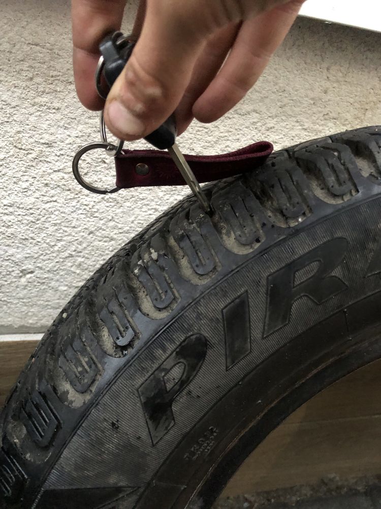Зимова Колеса гума резина Піреллі pirelli 185 65 14