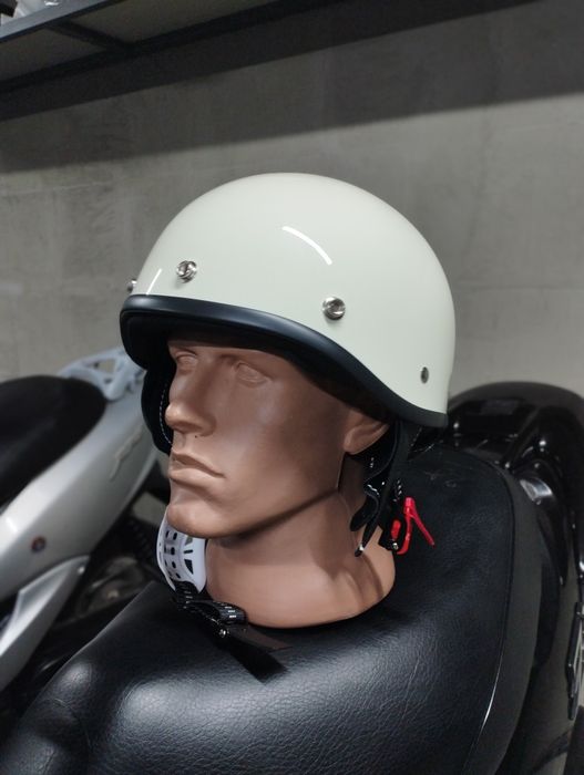 Качественный шлем для велосипеда мопед М размера 


Отличное состояни