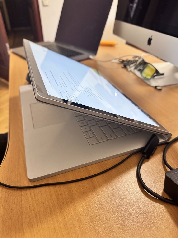 Сенсорний ноутбук-трансформер Surface Book 2 15”, IPS I7-8650/16GB/512