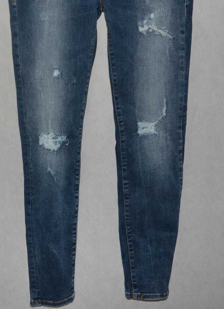 Elastyczne jeansy rurki LTB 28