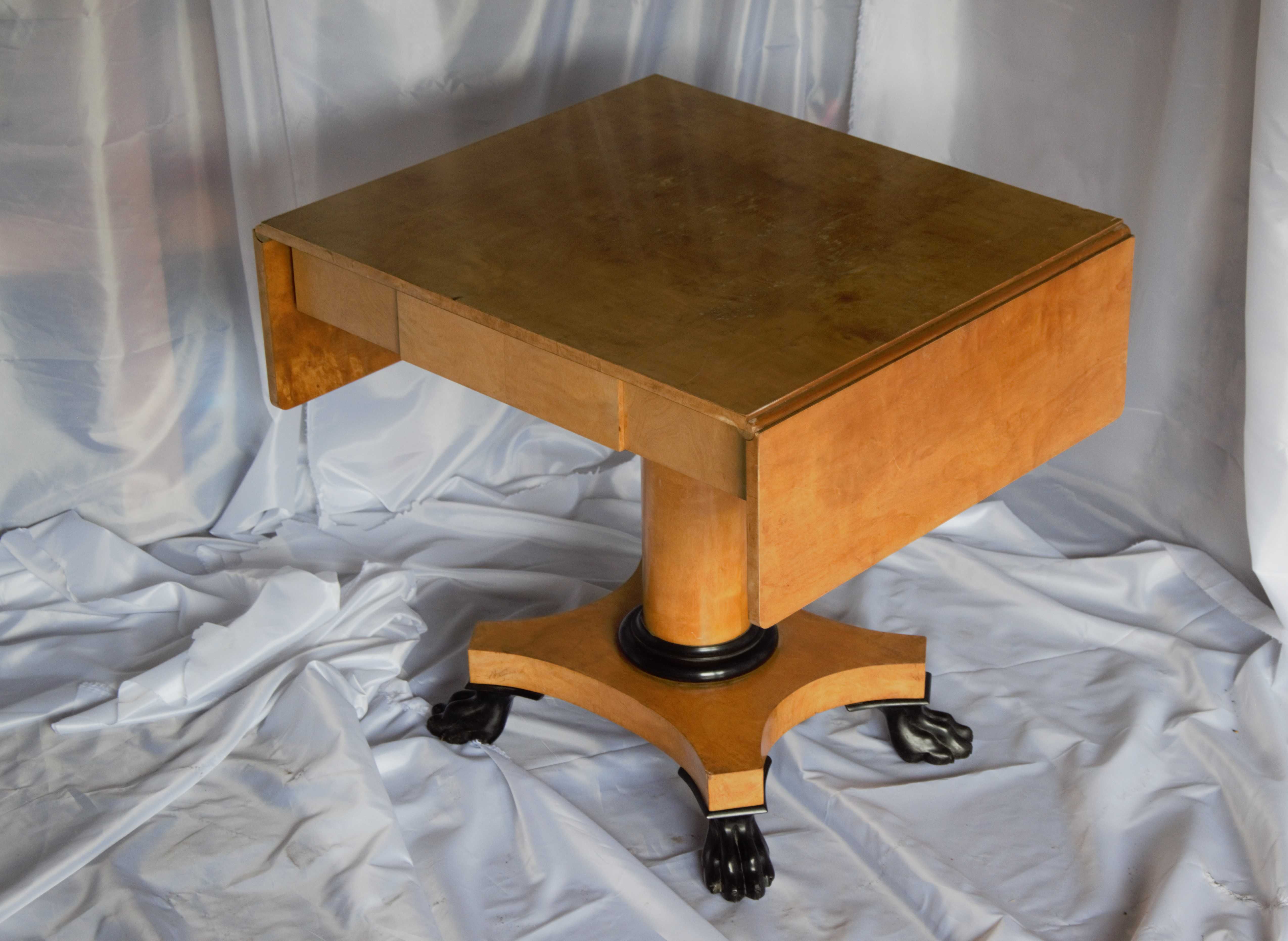 Stół ( ława ) rozkładany na "lwiej" nodze