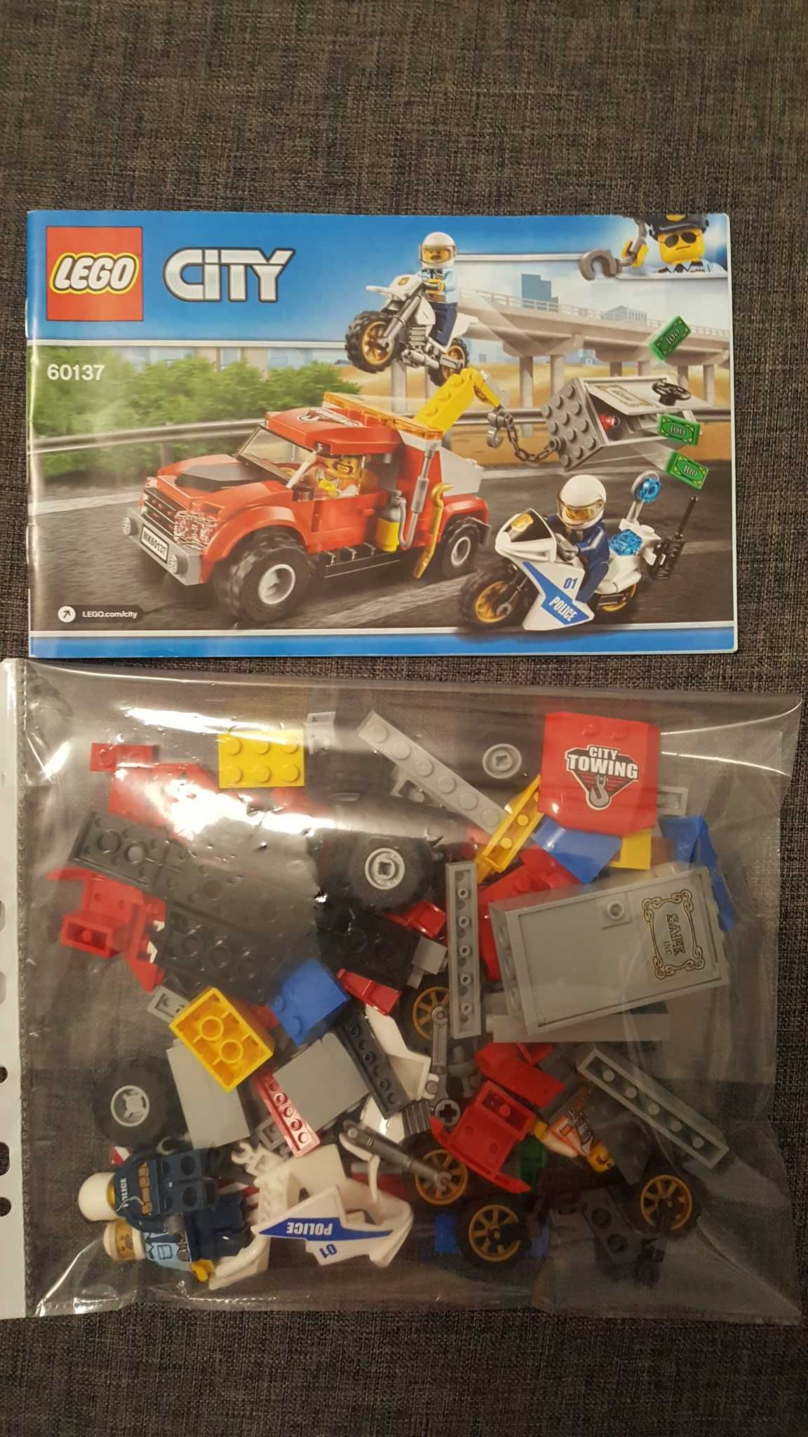 Lego City 60137 Eskorta policyjna
