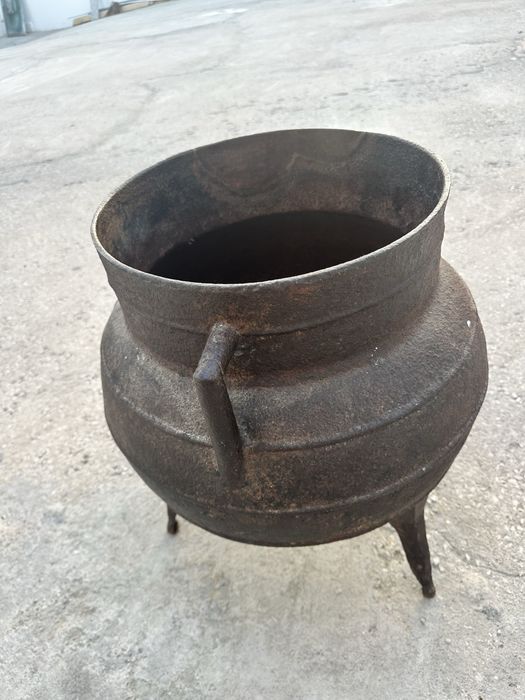 Panela de ferro linda e muito antiga