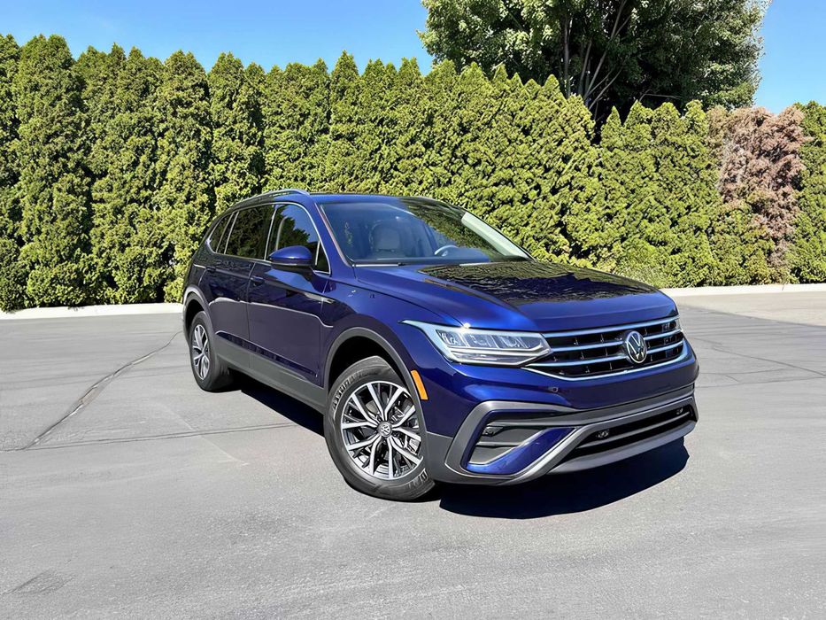 Volkswagen Tiguan      2022