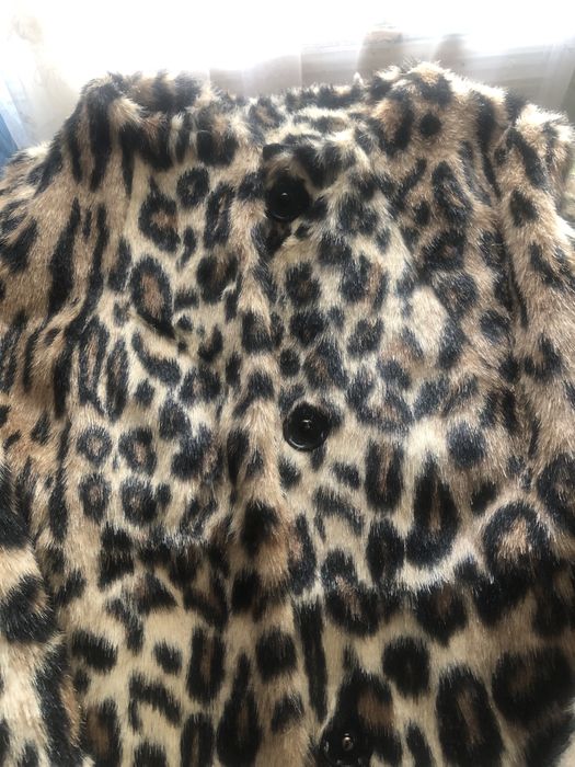 Продаю жіночу шубку леопард