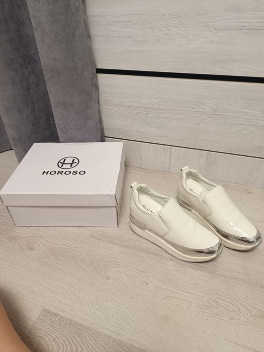 Мокасіни білі жіночі