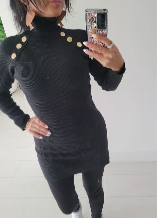 Sukienka tunika Golf prążkowana Zara Guziki