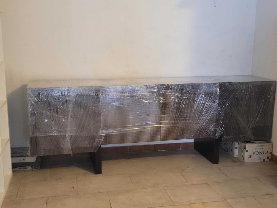 aparador madeira maciça 50x85xx250 cm 4 portas 2 gavetas bom estado