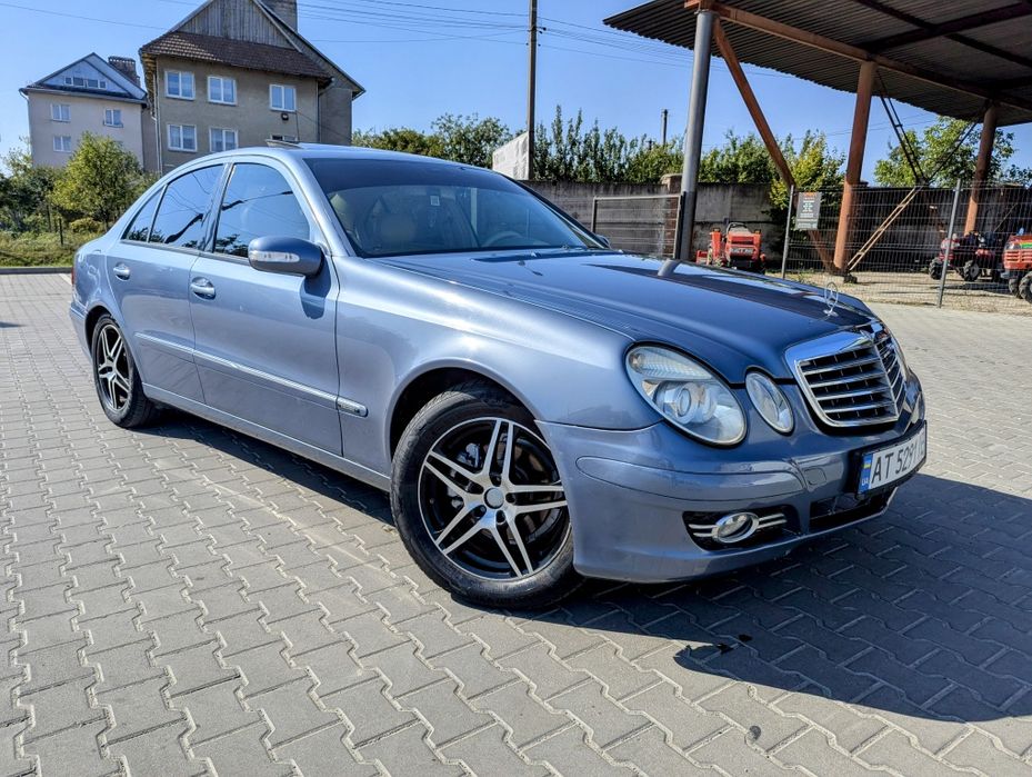 Mercedes-Benz W211