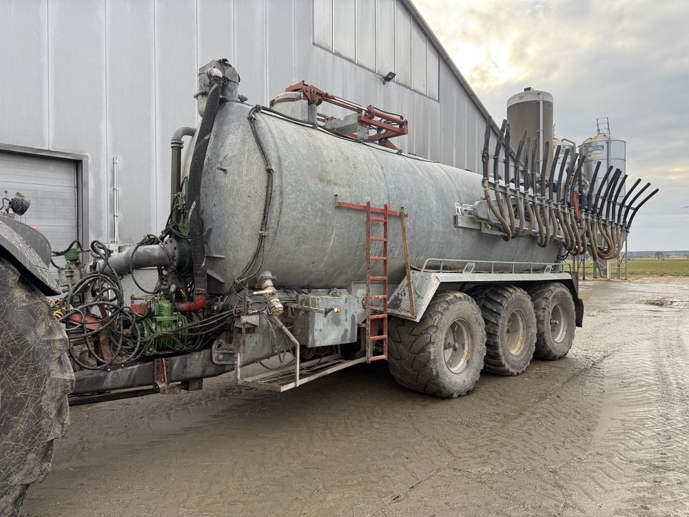Beczkowoz z aplikatorem 24000 ramie jumbo tridem Agrimat